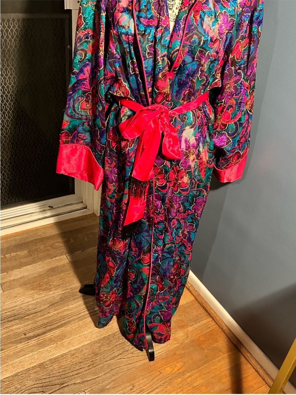 VS Vibrant Multicolor Floral Satin Robe - Picture 13 of 14